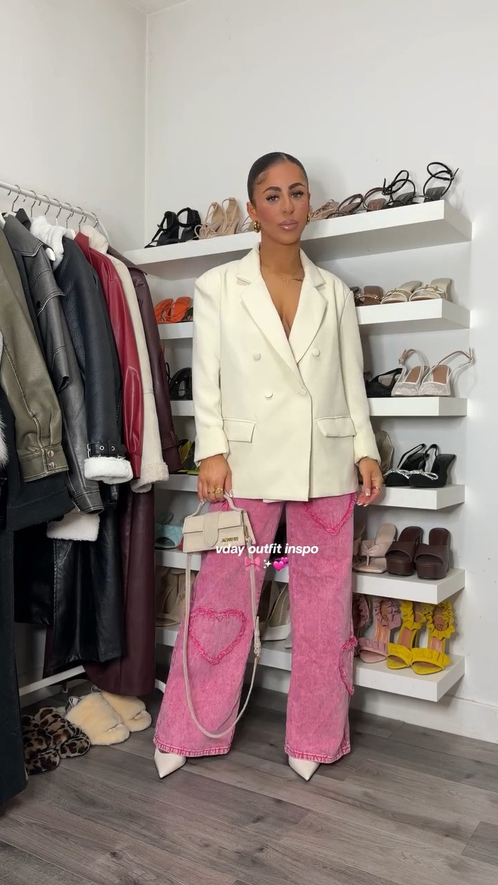 vday approaching🎀 comment “SHOP” for 🔗 full outfit from my @sheinofficial store #grwm #winteroutfit #SHEINtrends 

🔎 & follow my store SAYEHFBABY on @sheinofficial for streetwear styles I’m wearing! new releases every week

links to my outfit are in my “FEB🔗” highlight, my SHEIN store or in my LTK linked in my bio🤍 (some items are unavailable so if I don’t post them, I don’t have the link!)

save this for OOTD inspo✨