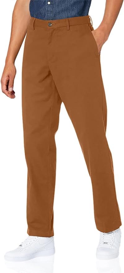Amazon Essentials Men's Classic-Fit Wrinkle-Resistant Flat-Front Chino Pant | Amazon (US)