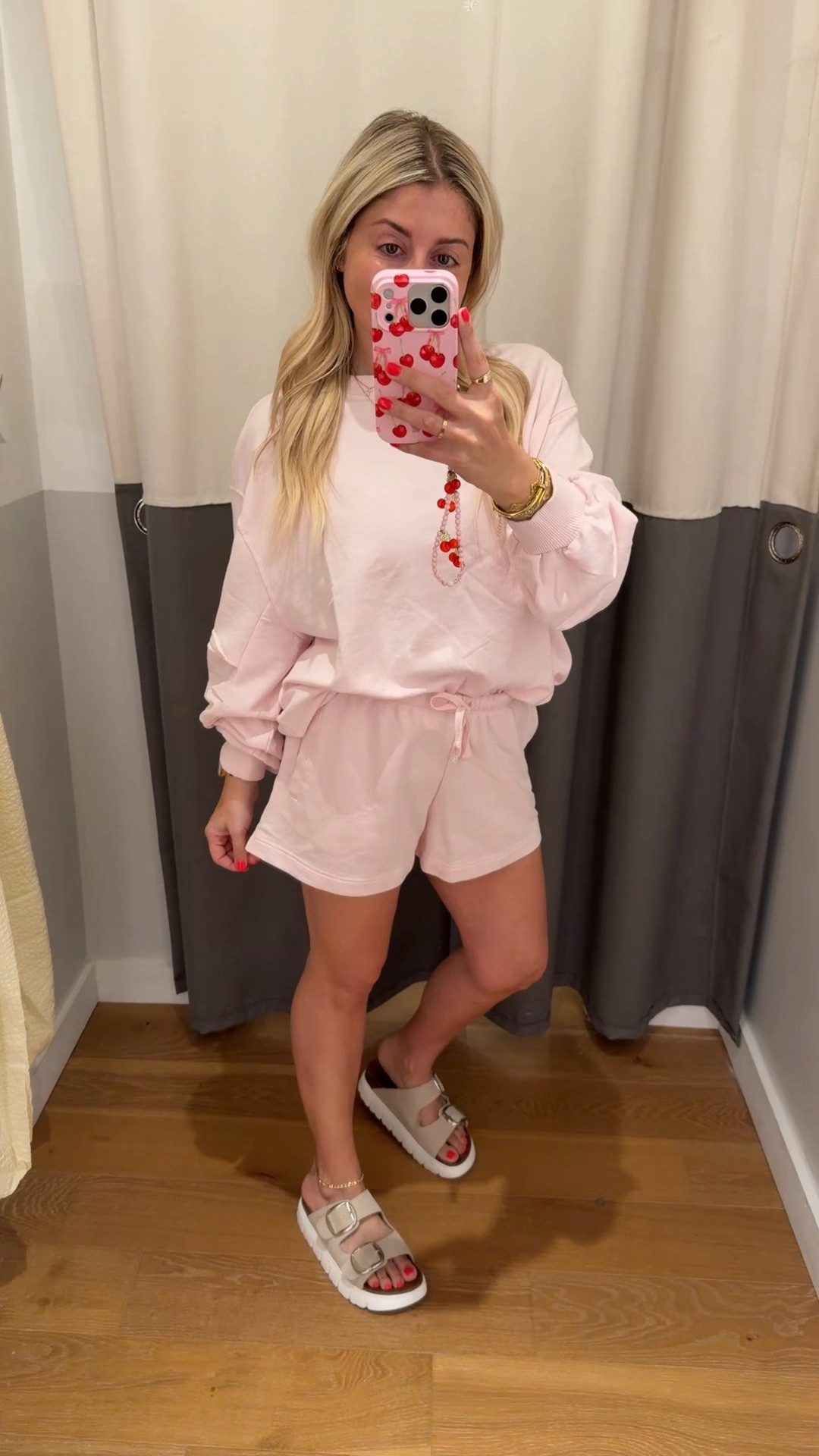 @Aerie set on sale
Size small
Sandals tts

#LTKSaleAlert