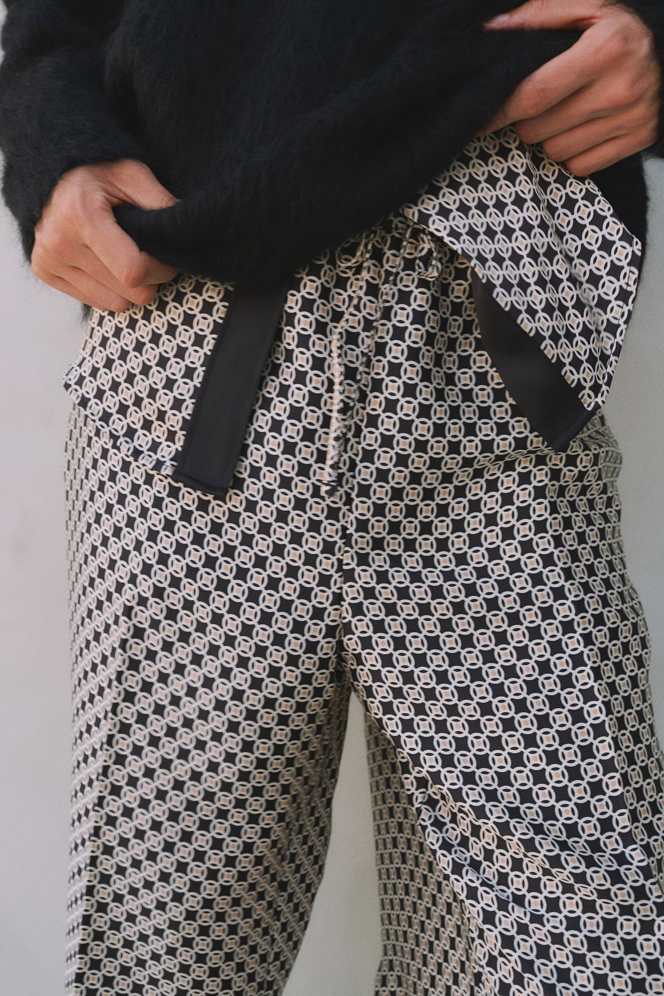 Pull-on trousers | H&M (UK, MY, IN, SG, PH, TW, HK)