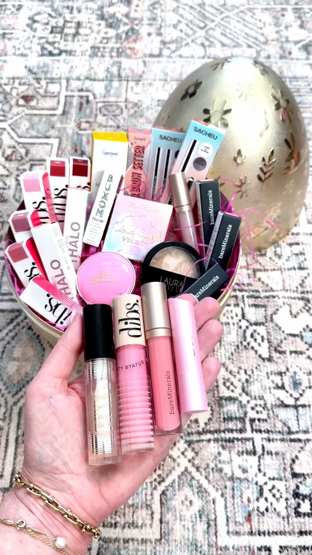 😍 Filling Easter Baskets? @ulta Beauty’s 21 Days of Beauty just loaded a bunch of new 50% off makeup deals today that make perfect Easter Basket fillers! (#ad) So many lippies including faves from dibs (a personal fave - I’ve never seen it this low!), Sacheu Peel Off Liners (my teen swears by them), Smashbox Halo (pretty new), Buxom (awesome plumping) + Bare Minerals! Today-only, you can score Too Faced Cloud Crush Blush (so good), Benefit 24-hr Brow Setter,  Supergoop Mineral (Re)Setting powder ! The rest are available all week, but they’ll sell out!

#ulta #ultabeauty 


#LTKBeauty #LTKselfcare #LTKSaleAlert