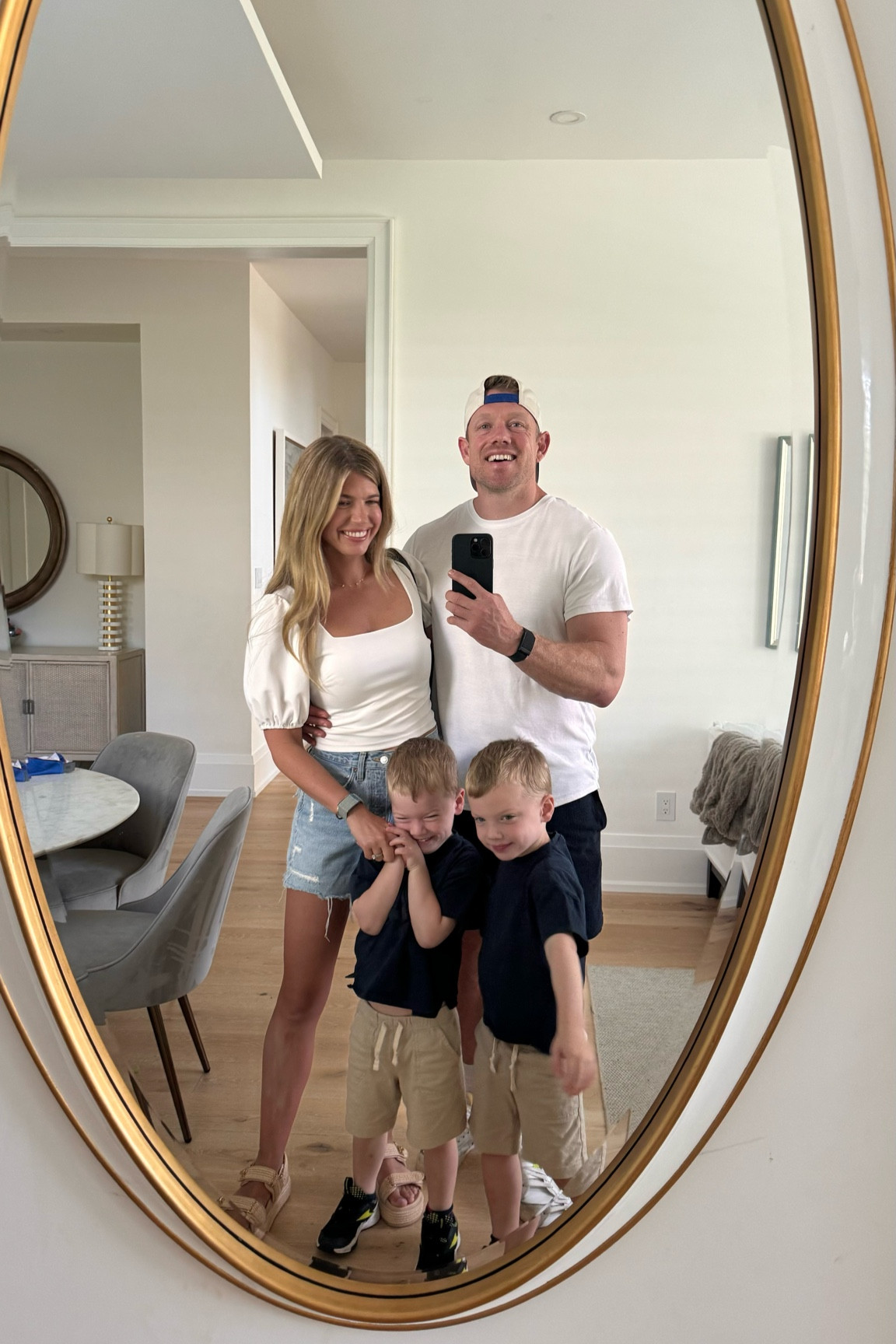 Size 25 in these agoldie long shirts, the best length for moms! Could never go back to short shorts 🤪💙