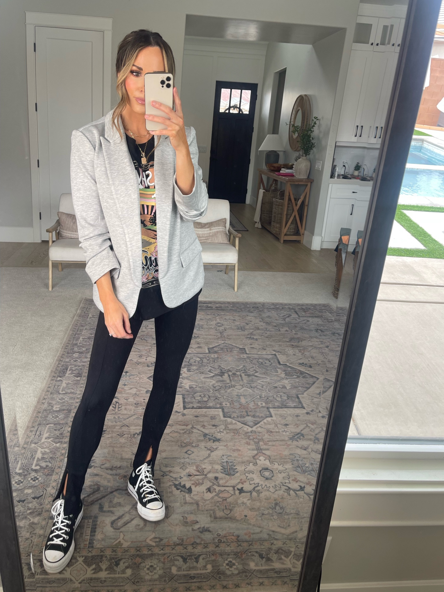 Blazer size large
Graphic tee size large


#LTKunder50 #LTKstyletip