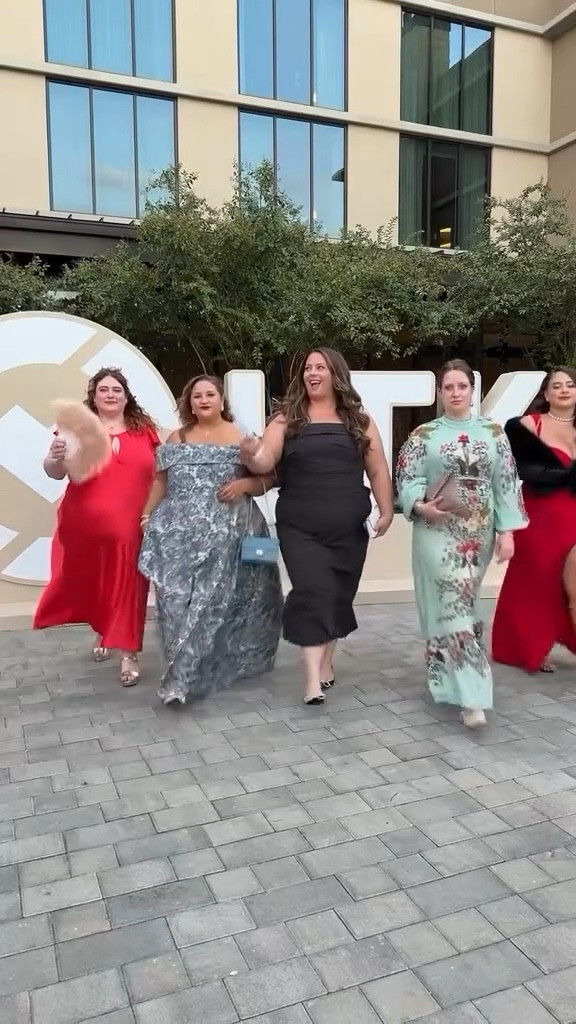 And the LTKCon awards fits were 🔥🔥🔥🔥

#LTKSeasonal #LTKStyleTip #LTKParties