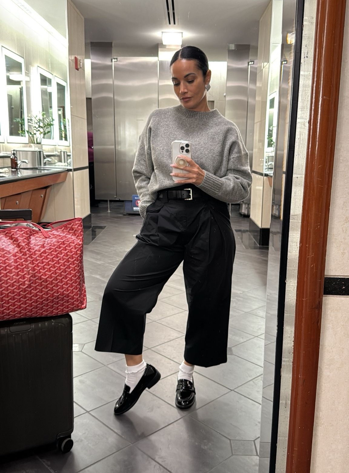 OOTD 🖤
Living in these loafers at the moment! 

#LTKHoliday #LTKootd #LTKPetite