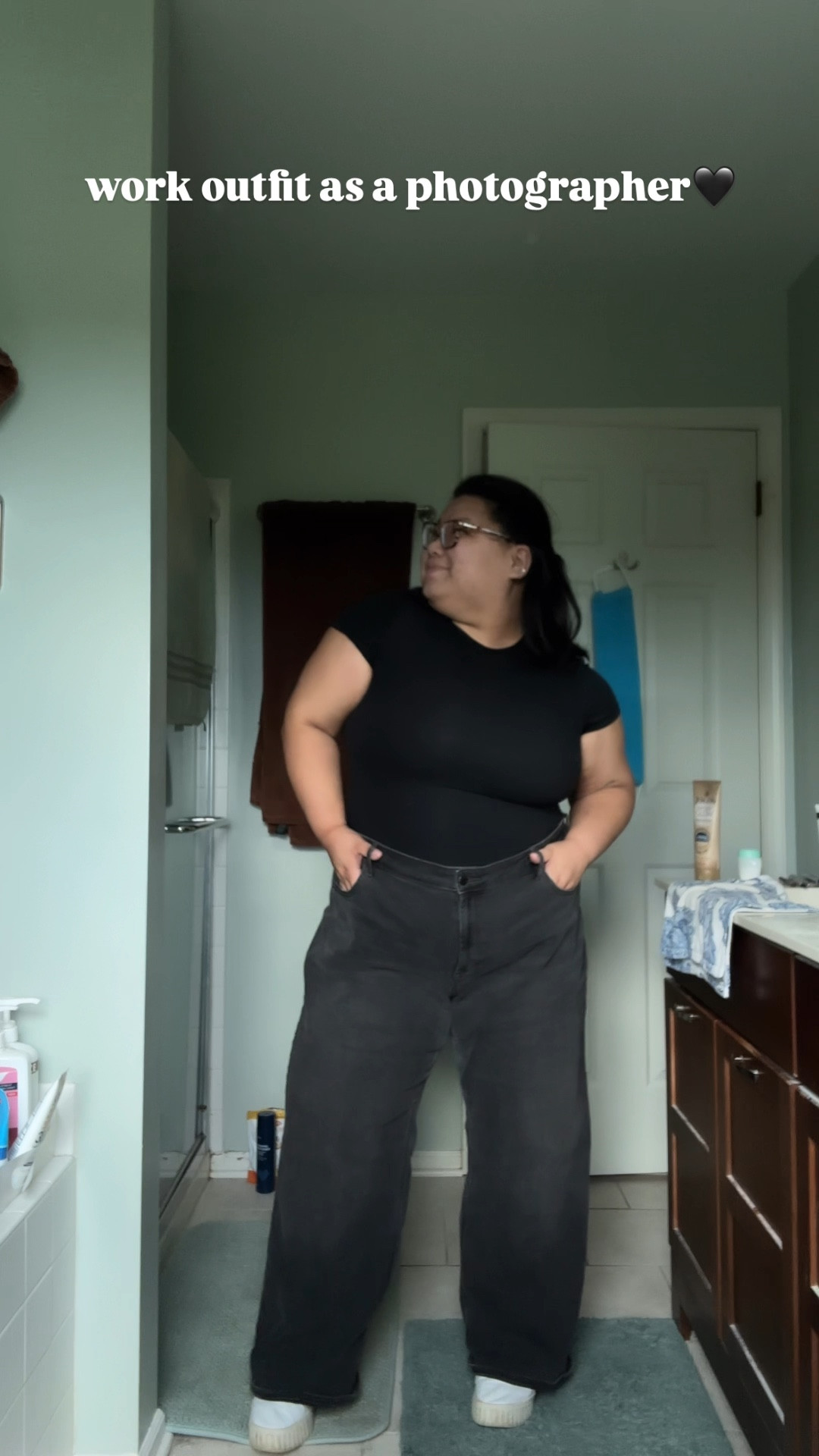 black work outfit🖤

top amazon 
bottoms old navy 
shoes puma

#LTKPlusSize #LTKActive #LTKMidsize