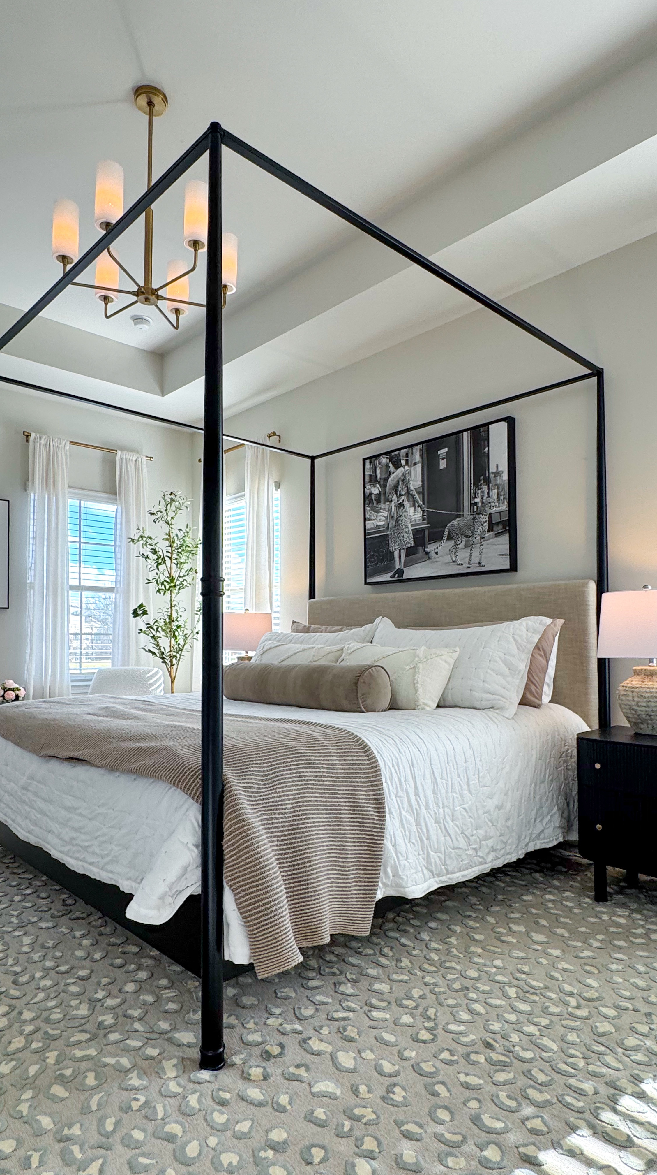 PSA: This bedroom design may inspire a bedroom makeover of your own 😌☁️✨

This bedroom has the perfect blend of calming neutrals and pops of organic textures 🤎

Linking all of the bedroom products here for you guys 🤗 ⬇️ 

#organicmodern #organicmoderndecor #bedroominspo #organicmodernbedroomdecor #bedroomdecor #interiordesign #neutrals