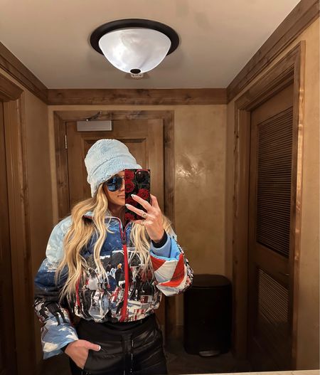 Skiing in Aspen, CO! This jacket was one of my favorites on this trip. 

outfit inspo l jacket l puffer l bucket hat l ski trip