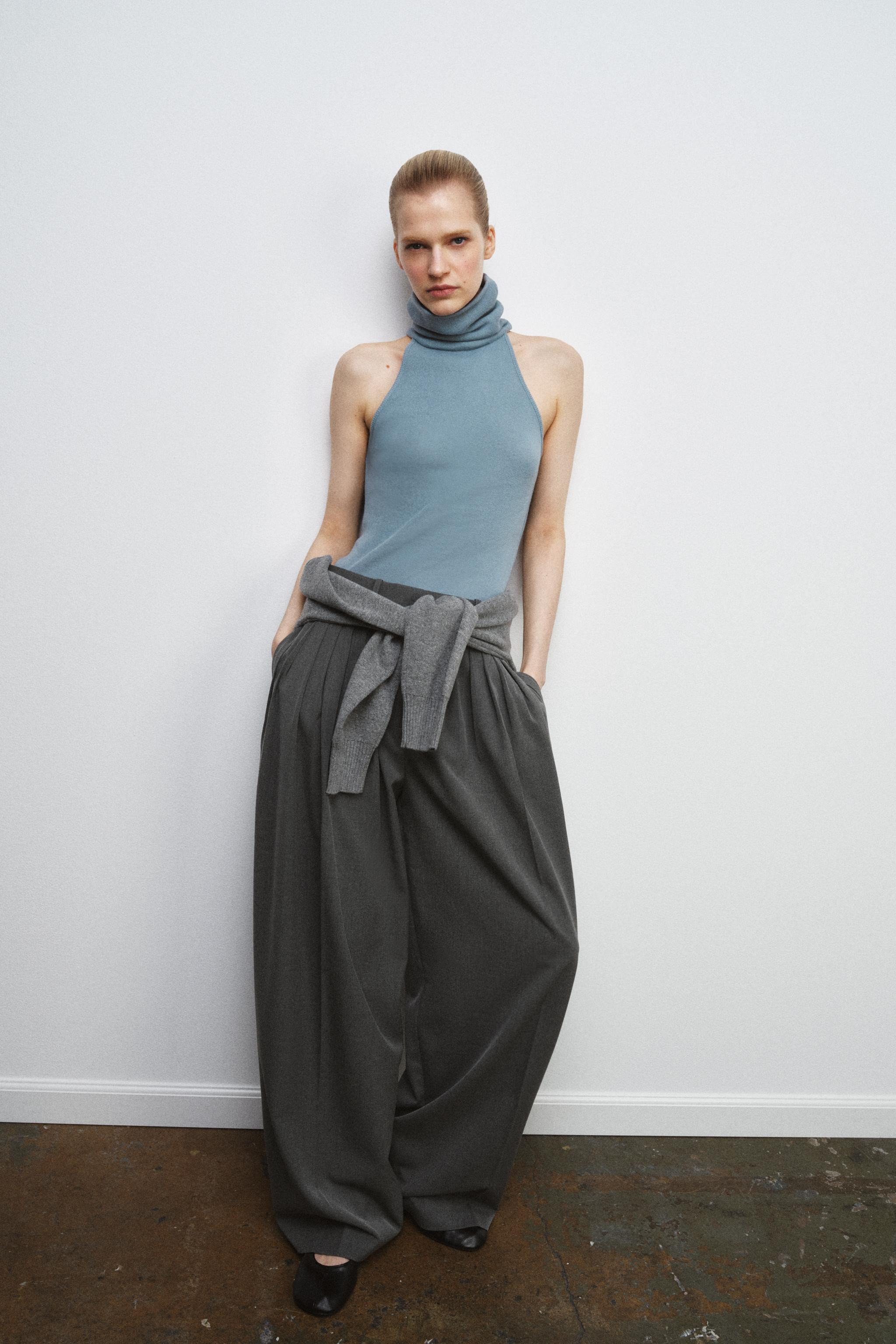 \u00c4RMELLOSES TOP MIT HOHEM KRAGEN | Zara DE
