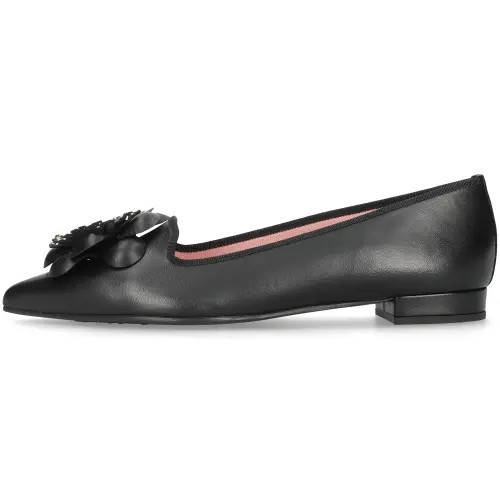 Pretty Ballerinas Pointed Flower Ballet Flat in Black at Nordstrom, Size 38.5 | Nordstrom