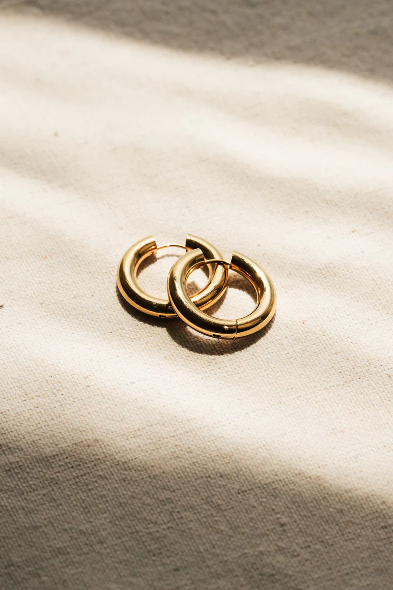 The Classic Hoop 27MM | Carly Jean Los Angeles