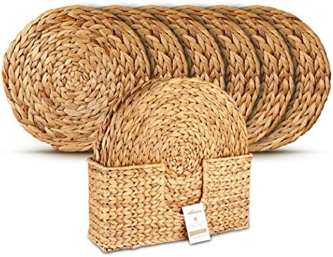 Amazon.com: Wovanna Woven Placemats for Dining Table - Set of 6 Adorable Thick Rustic Round Kitch... | Amazon (US)