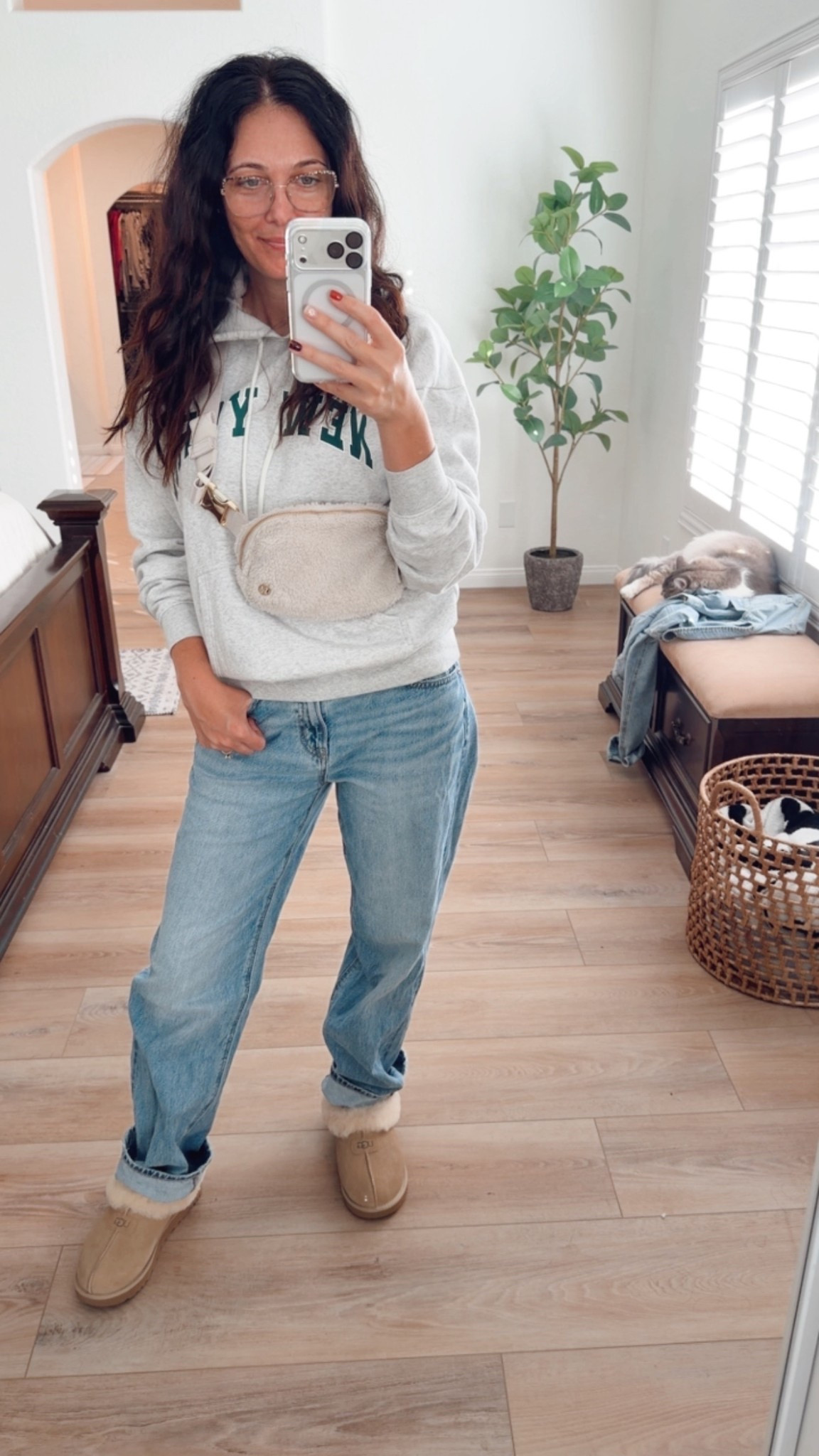 All the cozy vibes 🤎 

Sweatshirt Medium 


#LTKFindsUnder100 #LTKStyleTip #LTKShoeCrush