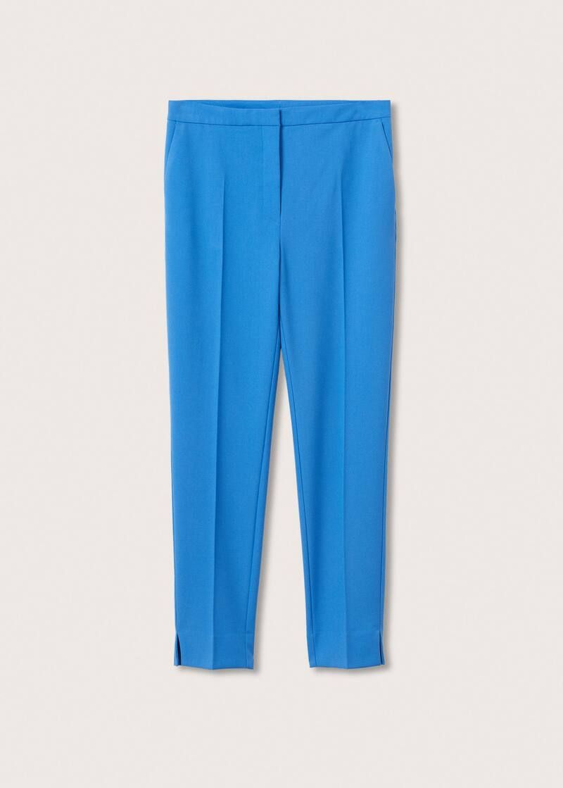 Slim fit suit pants

Flowy fabric. Straight design. Slim fit. Medium waist. Dart detail. Side pocket | MANGO (US)