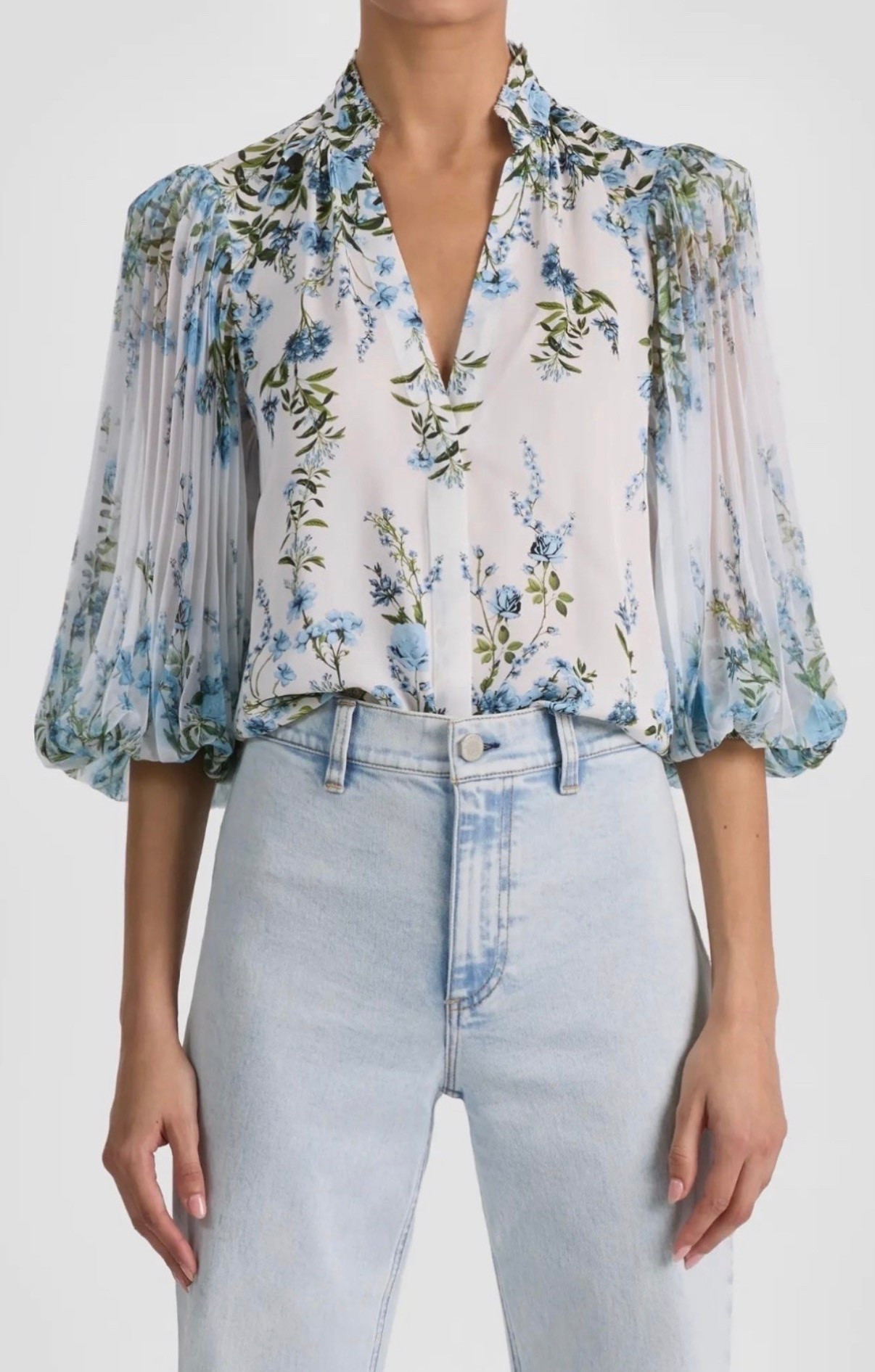 alice + olivia top on sale!
Mother jeans

#LTKootd #LTKgrwm #LTKdayinmylife