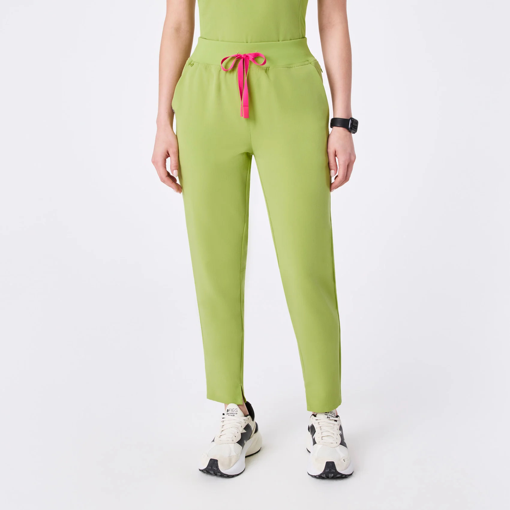 High Waisted Alva Skinny Tapered Scrub Pants | FIGS