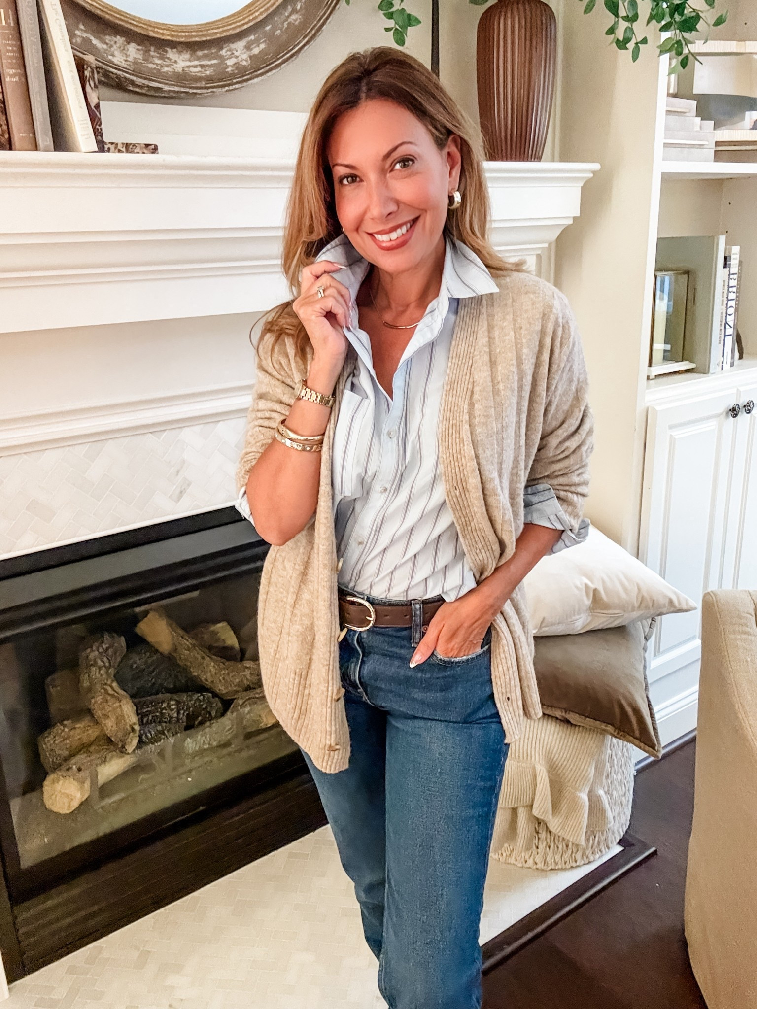 ✨ Loving this soft + lightweight fall cardigan paired with a classic striped shirt. The perfect layering combo with jeans, trousers, or skirts—effortless style that works for weekends or the office. 🍂 #FallStyle #LTKFallFashion #CardiganOutfit #LayeringLooks #WeekendToWork

#LTKSeasonal #LTKWorkwear #LTKStyleTip