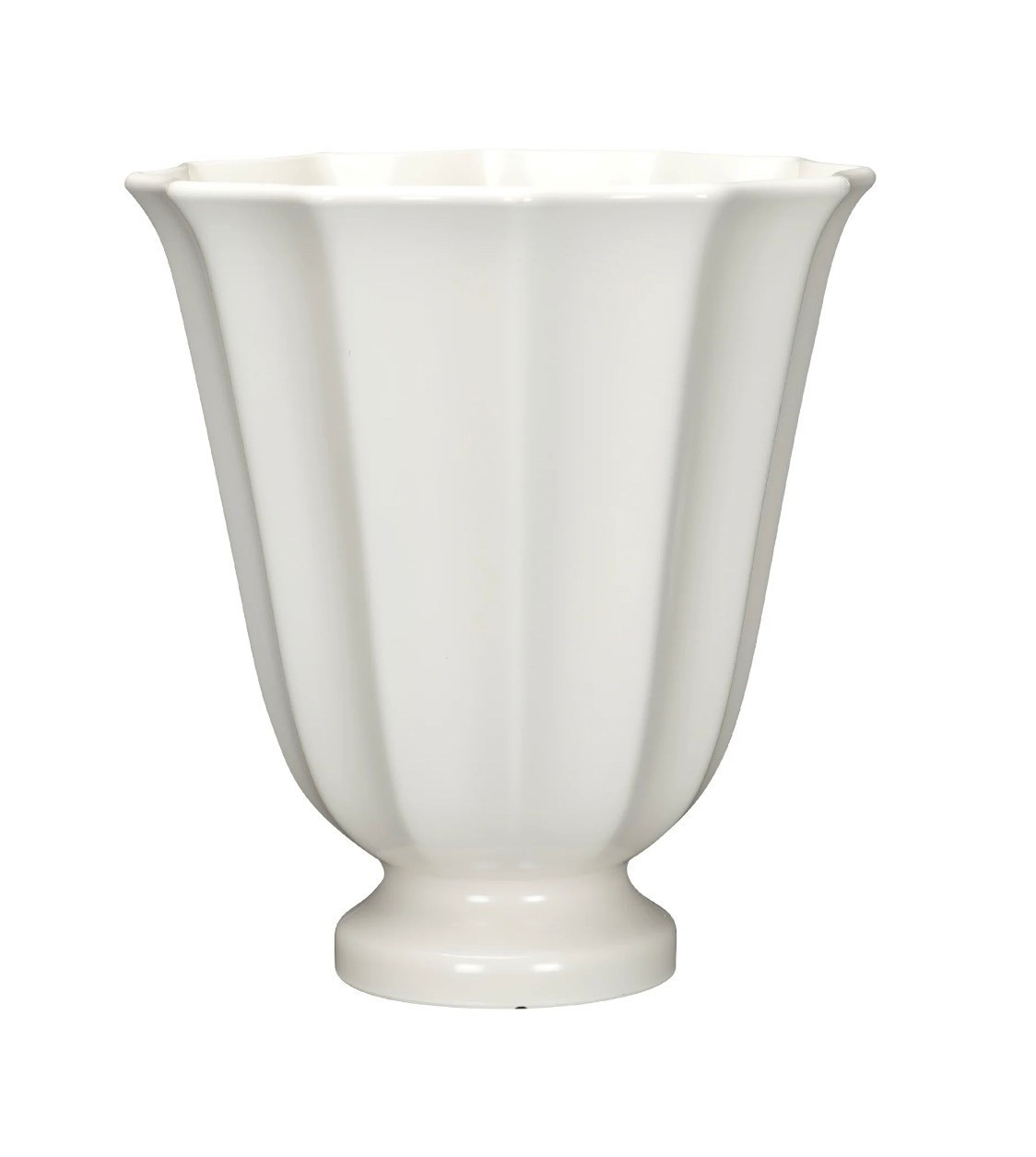 16" x 16" x 17.5" Tall Round Vanilla Dream 100% Recycled Resin Planter Urn

#LTKSeasonal #LTKHome #LTKSaleAlert