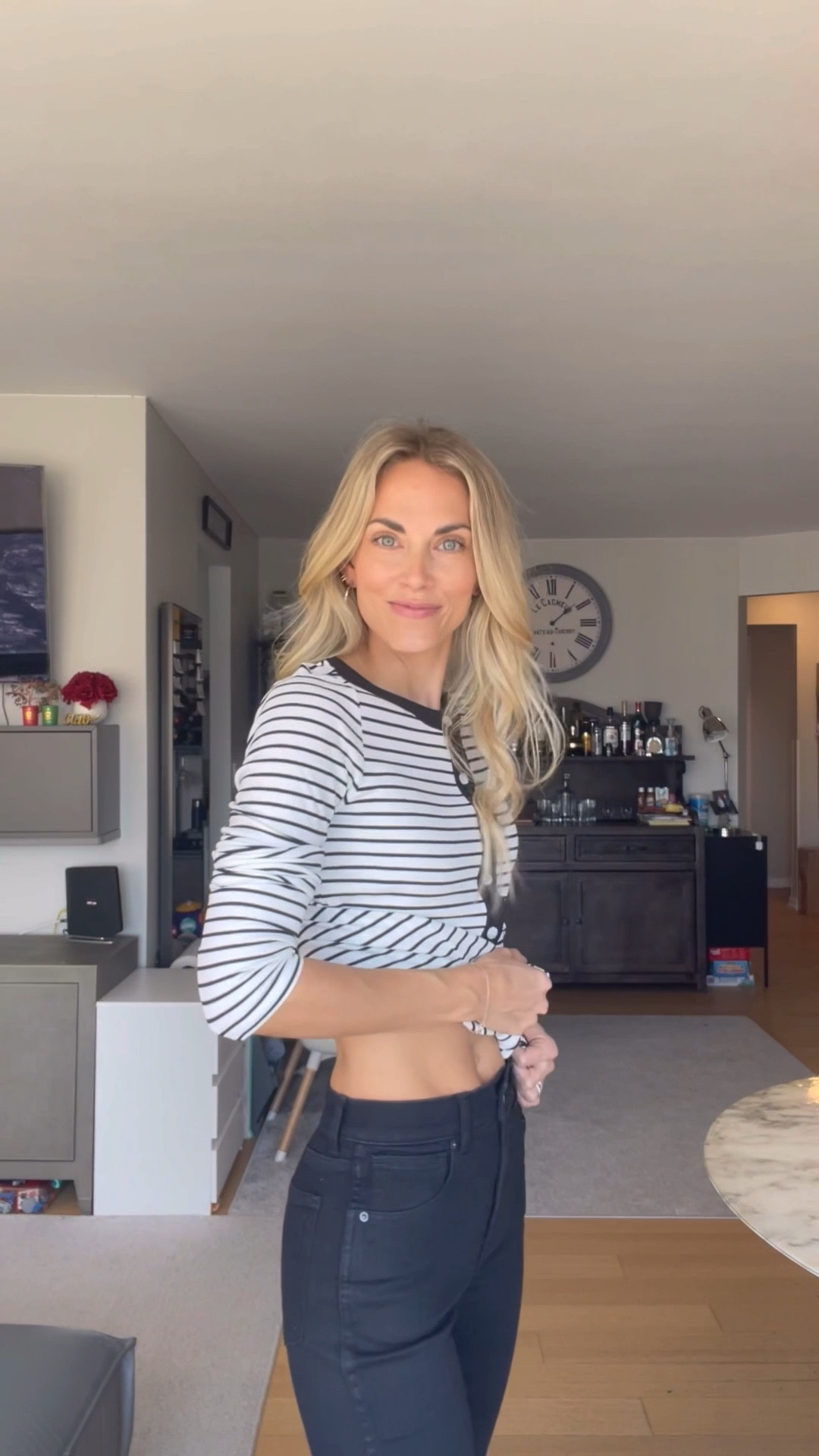 Must have denim! These jeans fit like a glove in all the right places, AND they are comfortable! 

Wearing a size 25 in all and they fit TTS. All denim are high waisted! 



#LTKSeasonal #LTKSaleAlert #LTKFindsUnder100