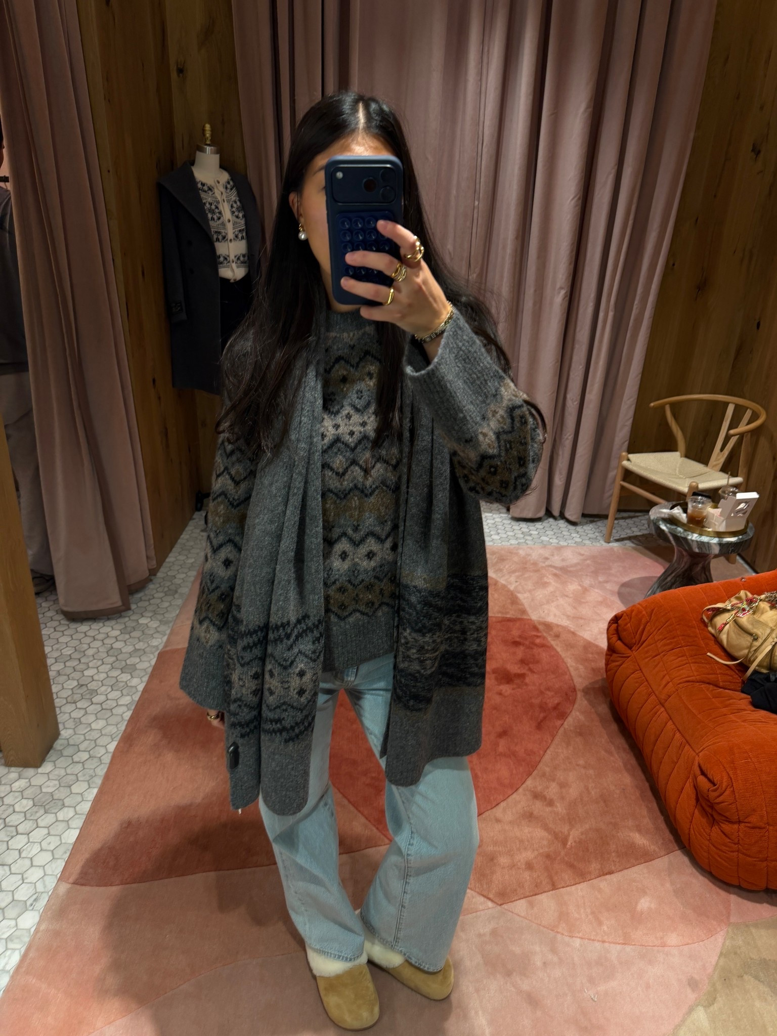 size XS sweater size 25 jeans