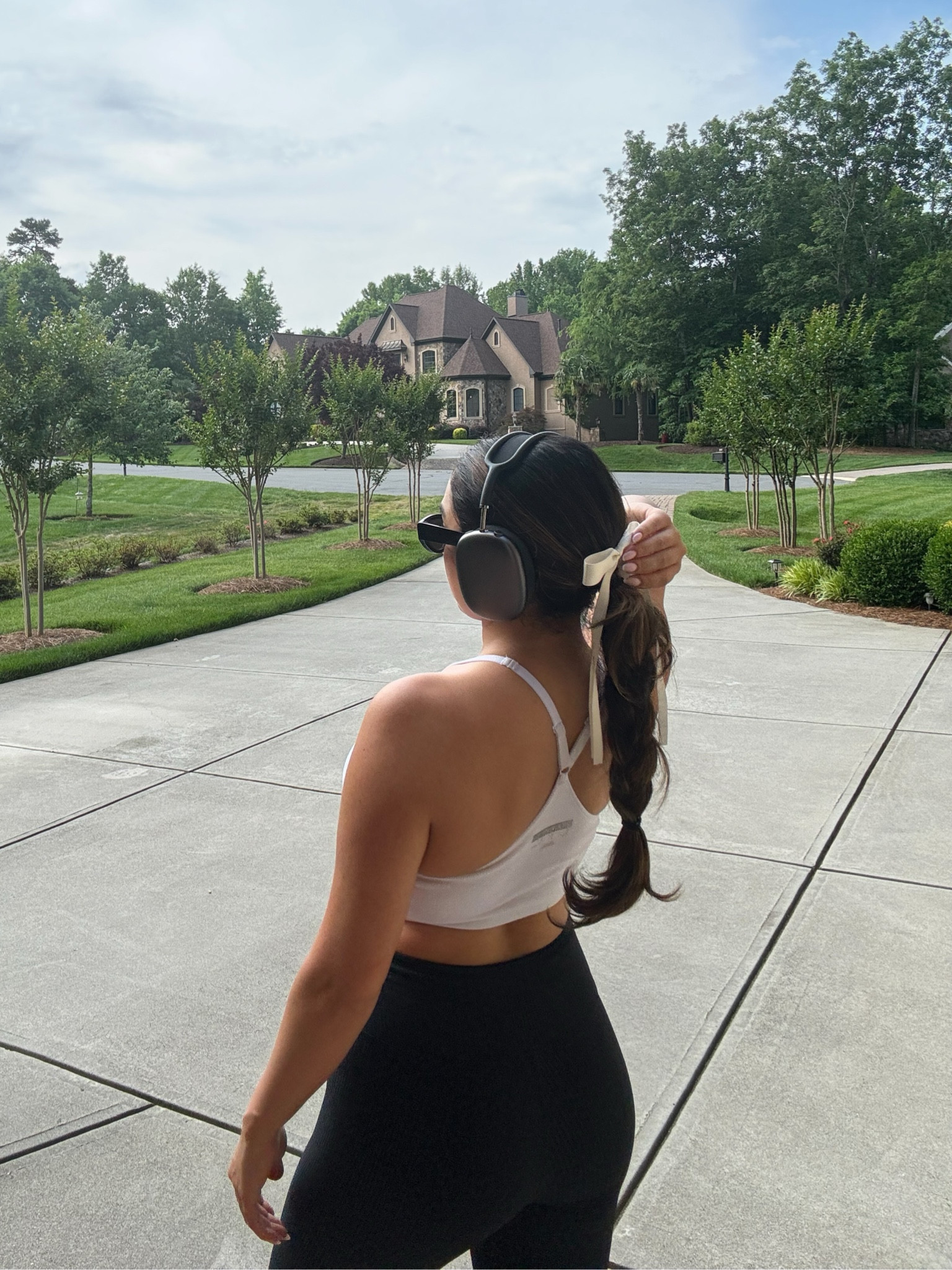 Athletic wear for summer 2024. I’ve been loving bow hair accessories! 🎀

#LTKActive #LTKFindsUnder100 #LTKBeauty