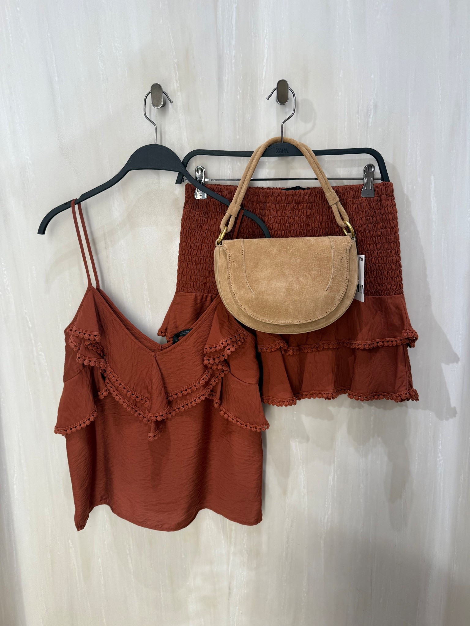 Zara terracotta ruffle set❤️‍🔥
Tags: top skirt combo suede bag strappy skort rust fashion summer inspo outfit ideas chic women’s style city break holiday vacation capsule wardrobe matching Dubai Barcelona Ibiza 

#LTKstyletip #LTKsummer