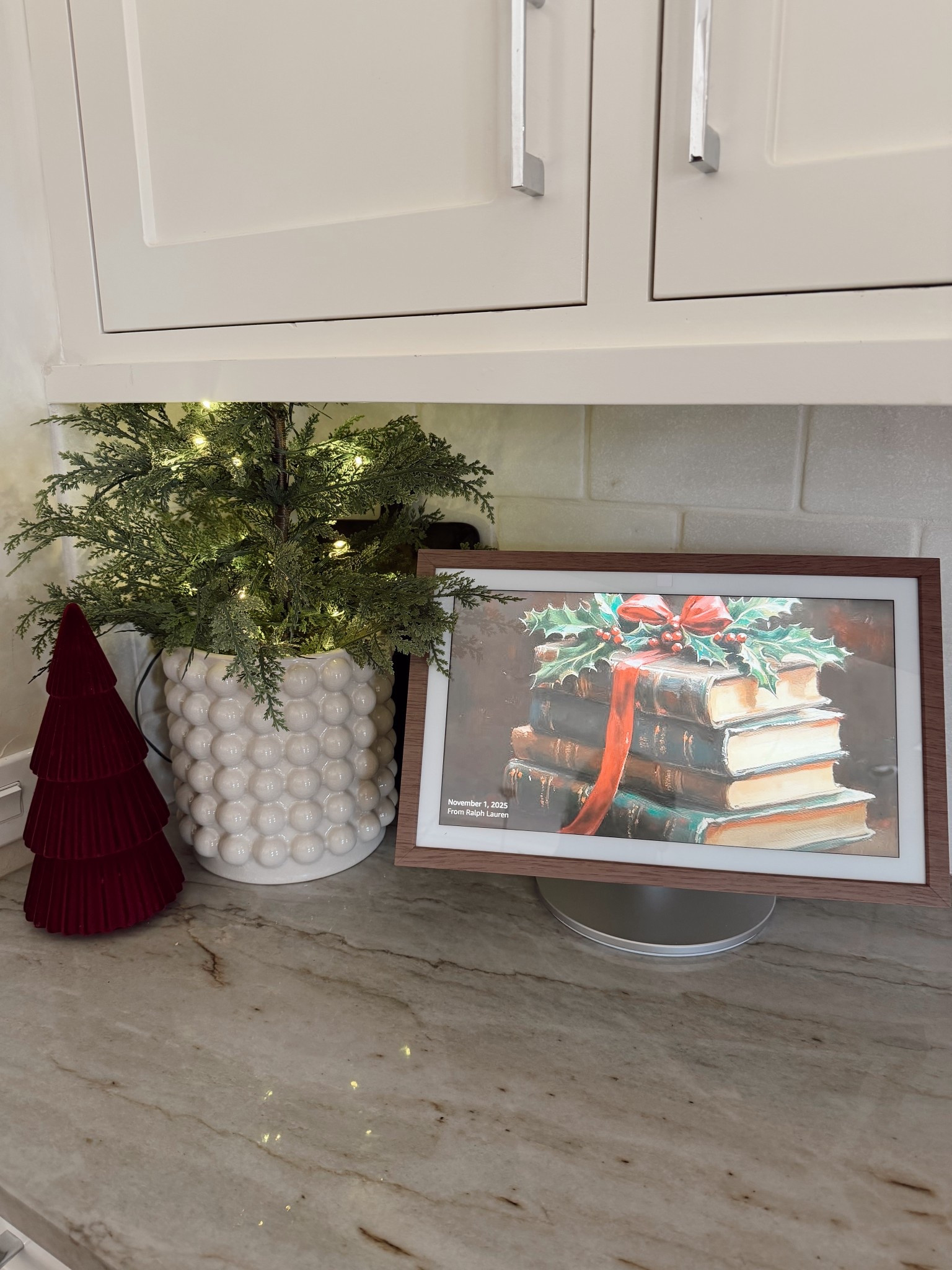 Alexa show holiday edition 

#LTKSaleAlert #LTKHome #LTKHoliday