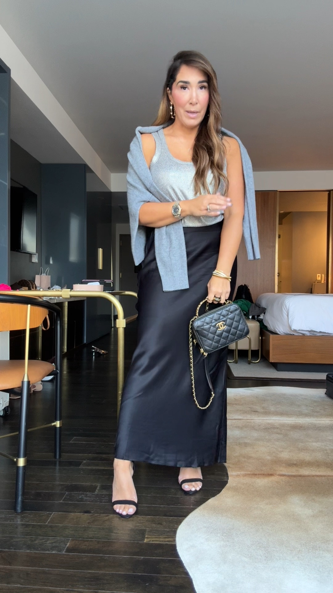 LTKCon night two ✌🏼🖤 frosted glam! Black silk skirt that I will wear all winter and the most beautiful sweater that’s soft and flattering 

#LTKFindsUnder100 #LTKCon #LTKVideo