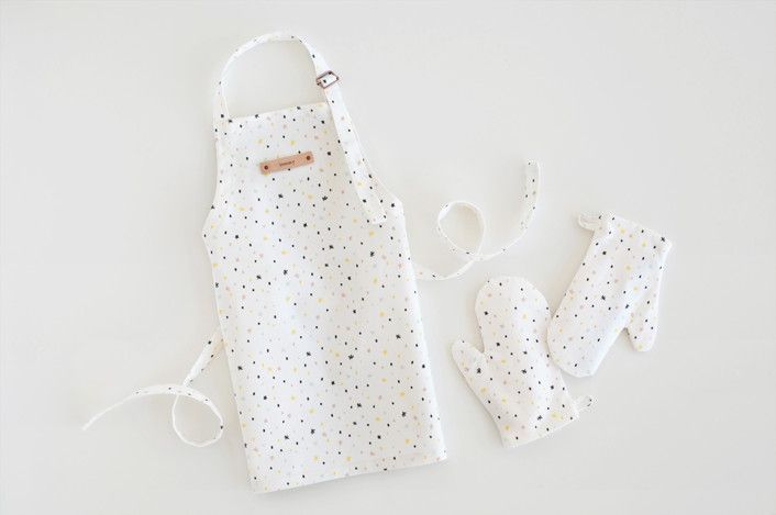 Personalizable Children's Apron & Mitt Set | Minted