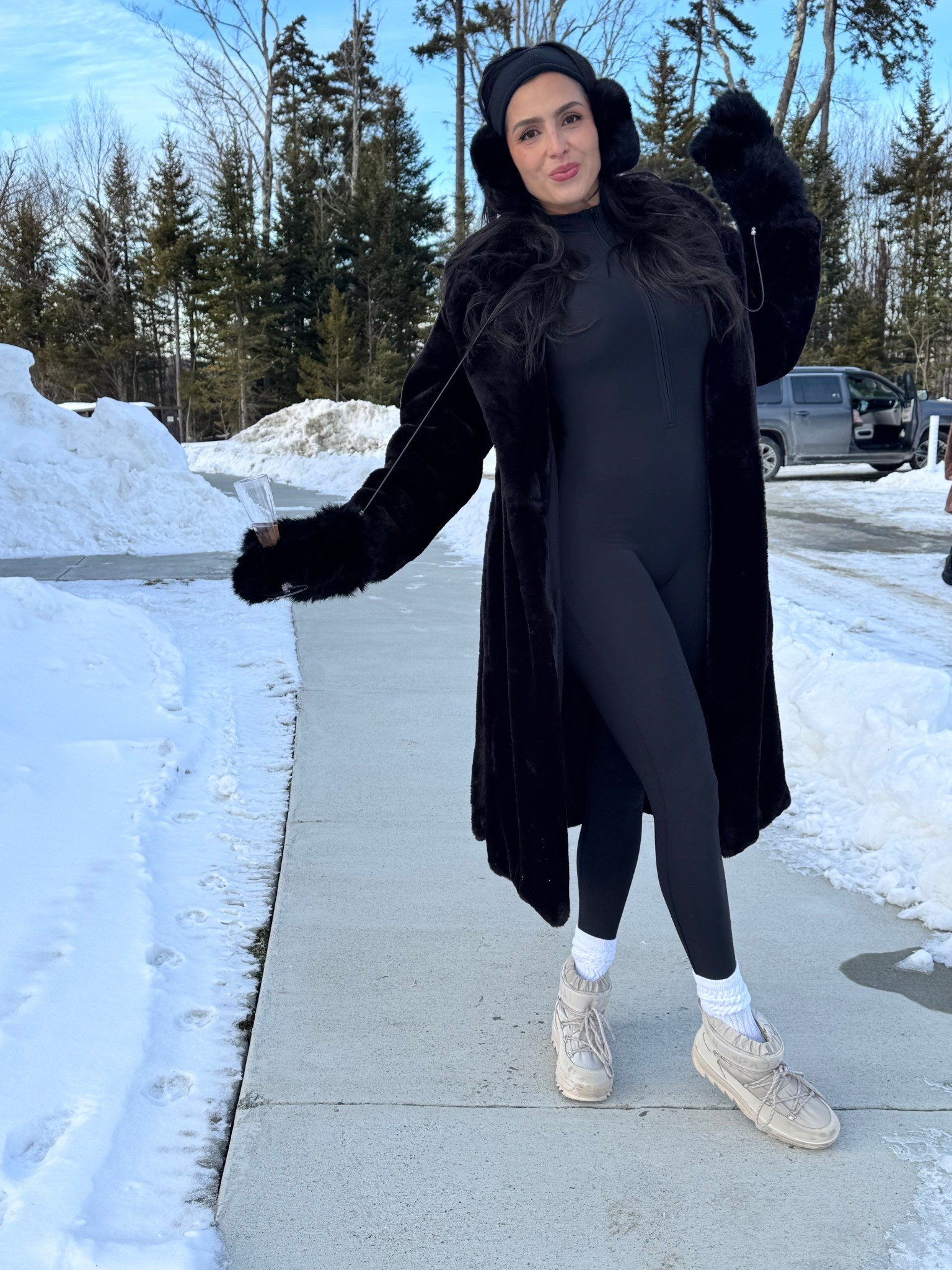 Uno de mis favoritos del viaje ❄️
Onesie con cierre adelante, tela gruesa y fleece por dentro.
Cómodo, buen acabado y perfecto para usar en capas. Lo volvería a elegir sin duda. 

#LTKSeasonal #LTKgrwm