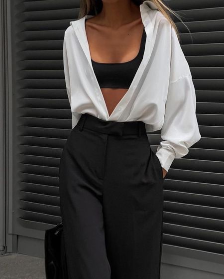 Casual outfit, womens street style, black pants outfit 