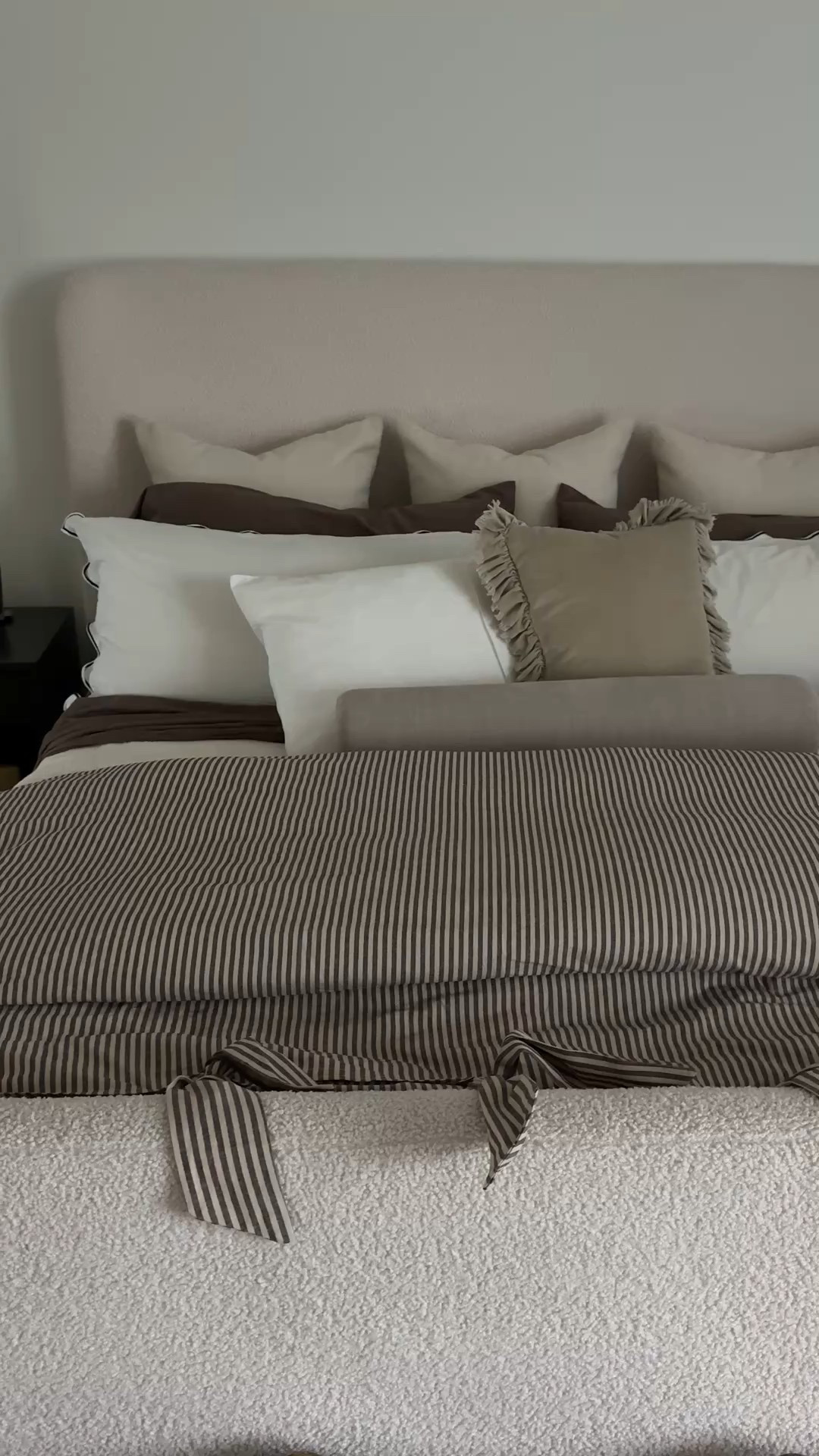 New year, new bedding 


west elm, striped bedding, stripe duvet, cooling duvet, brown sheets, moody bedding

#LTKmorningroutine #LTKSeasonal #LTKHome