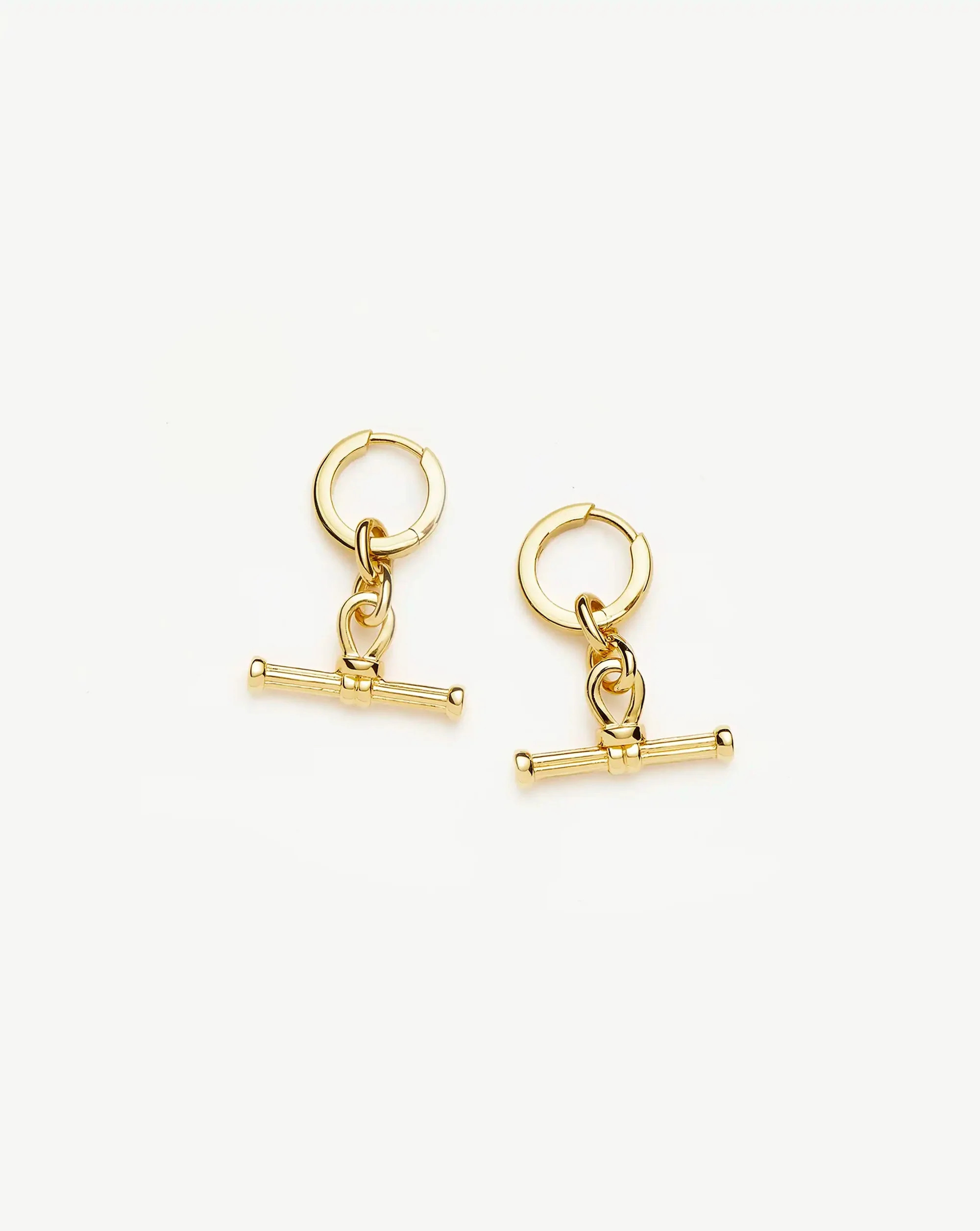 Ridge T-Bar Drop Huggies | 18ct Gold Plated Earrings | Missoma US