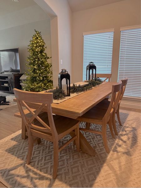 our dining table again! the rug we have under it at the new house is sold out but from RUGSUSA