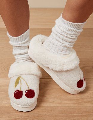 AE Cherry Slipper | American Eagle Outfitters (US & CA)