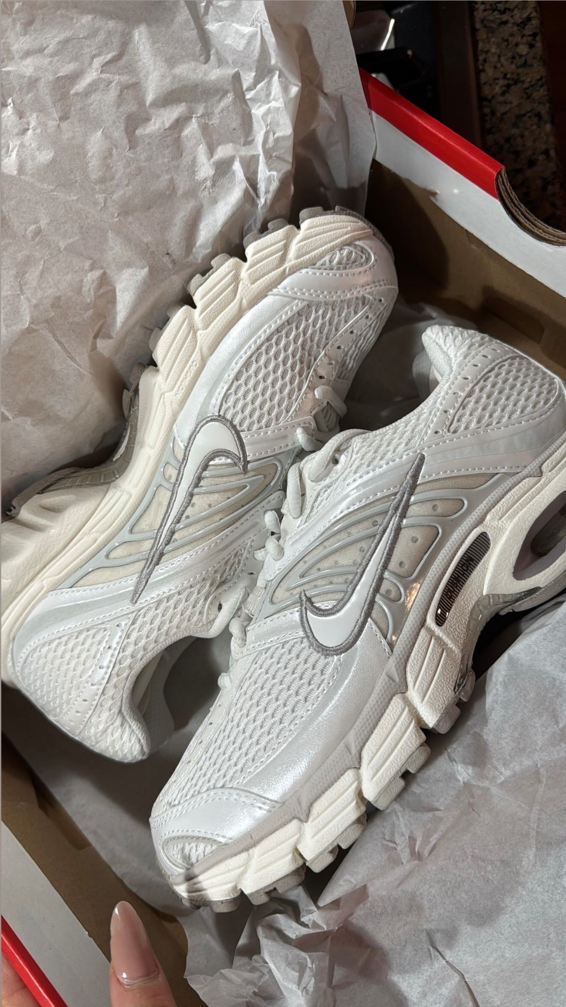 My new everyday sneakers for my next era 🤍