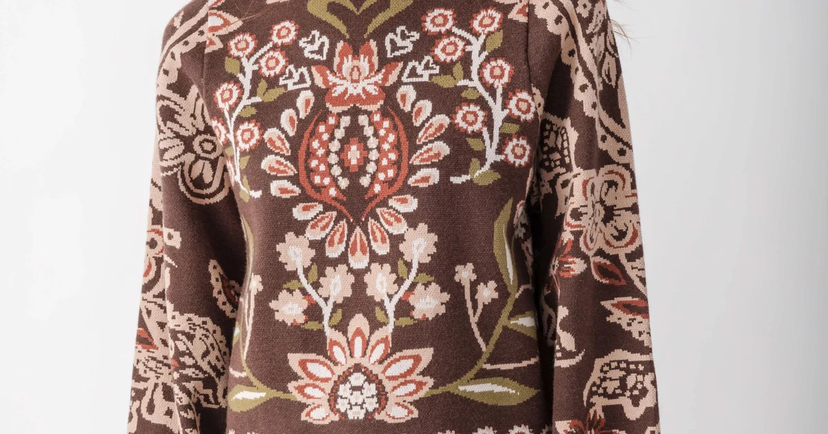 THML Printed Scallop Hem Sweater | Social Threads