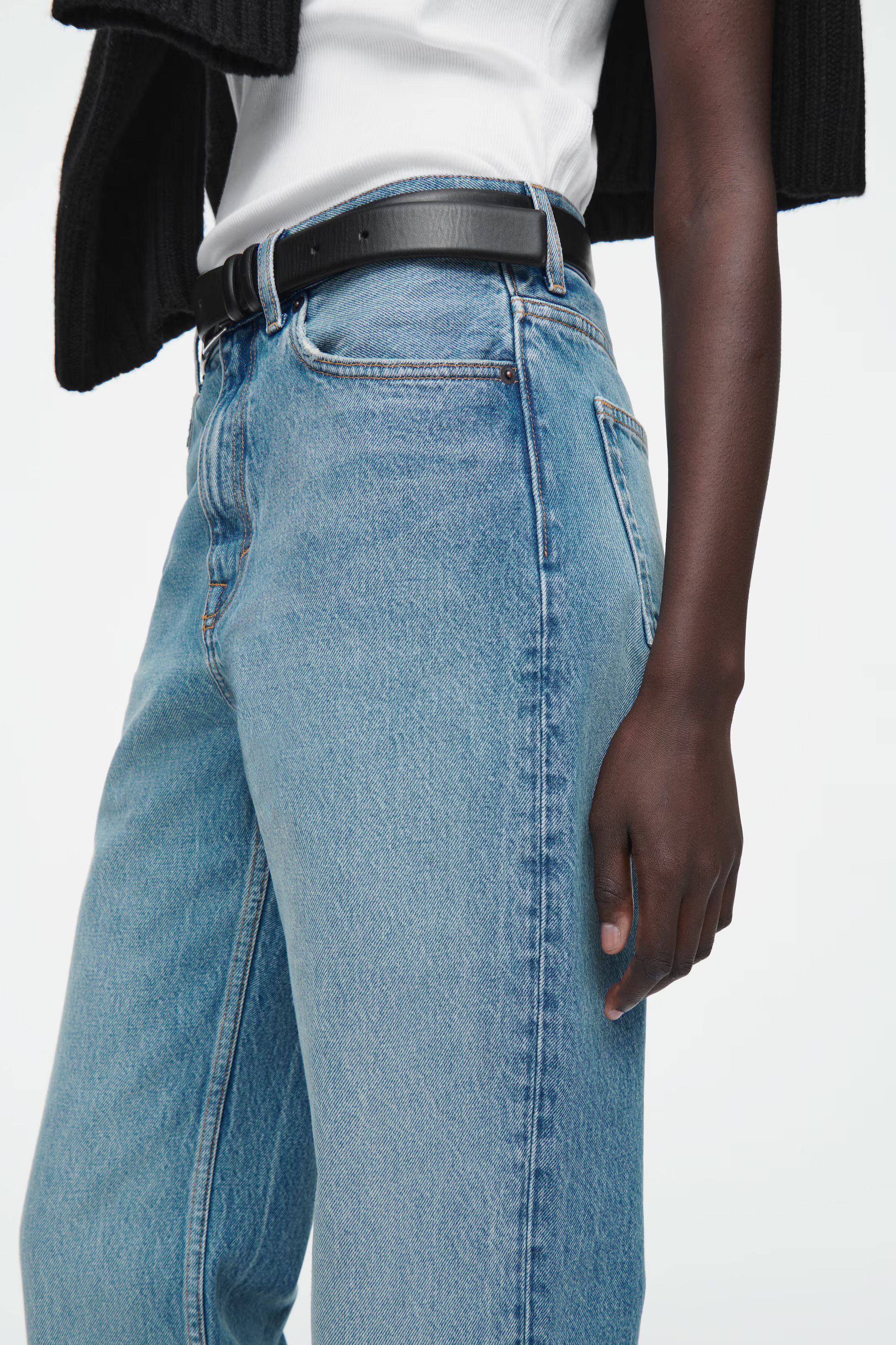 COLUMN STRAIGHT-LEG JEANS - LIGHT BLUE | COS | COS (EU)