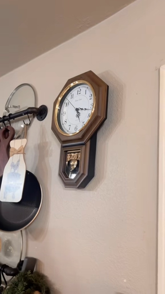 Classic Chiming Pendulum Wall Clock 
BUY HERE: https://amzn.to/4dQCIbv

#wallclock #pendulum #Clocks #pendulumclock #rustichome #rustichomedecor #CommissionsEarned 

 #LTKdayinmylife #LTKHome #LTKSaleAlert