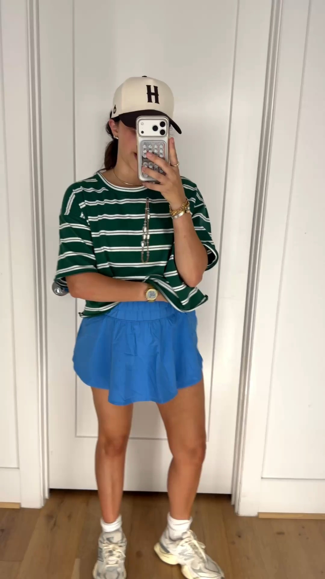 Obessed with amazon athletic wear recently! Have found so many gems⭐️

Top: large 
Bottoms: large 

Dressupbuttercup.com #dressupbuttercup #dederaad

#LTKootd #LTKmomlife #LTKSeasonal