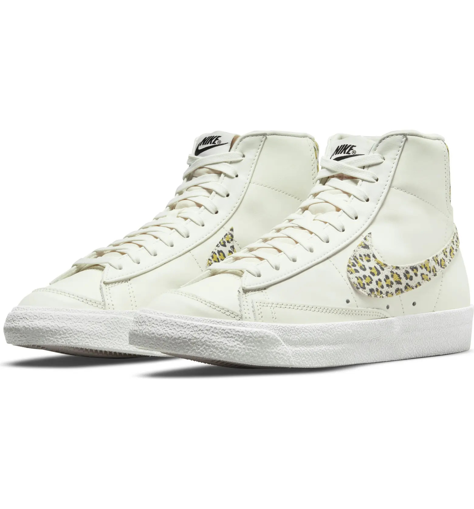 Nike Blazer Mid '77 SE High Top Sneaker | Nordstrom | Nordstrom