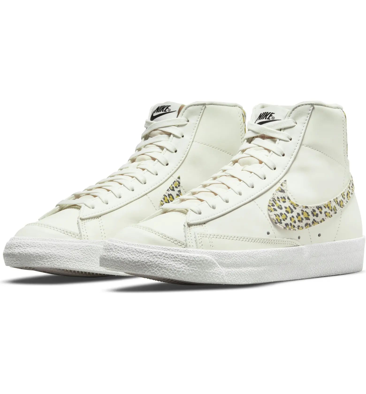 Nike Blazer Mid '77 SE High Top Sneaker | Nordstrom | Nordstrom