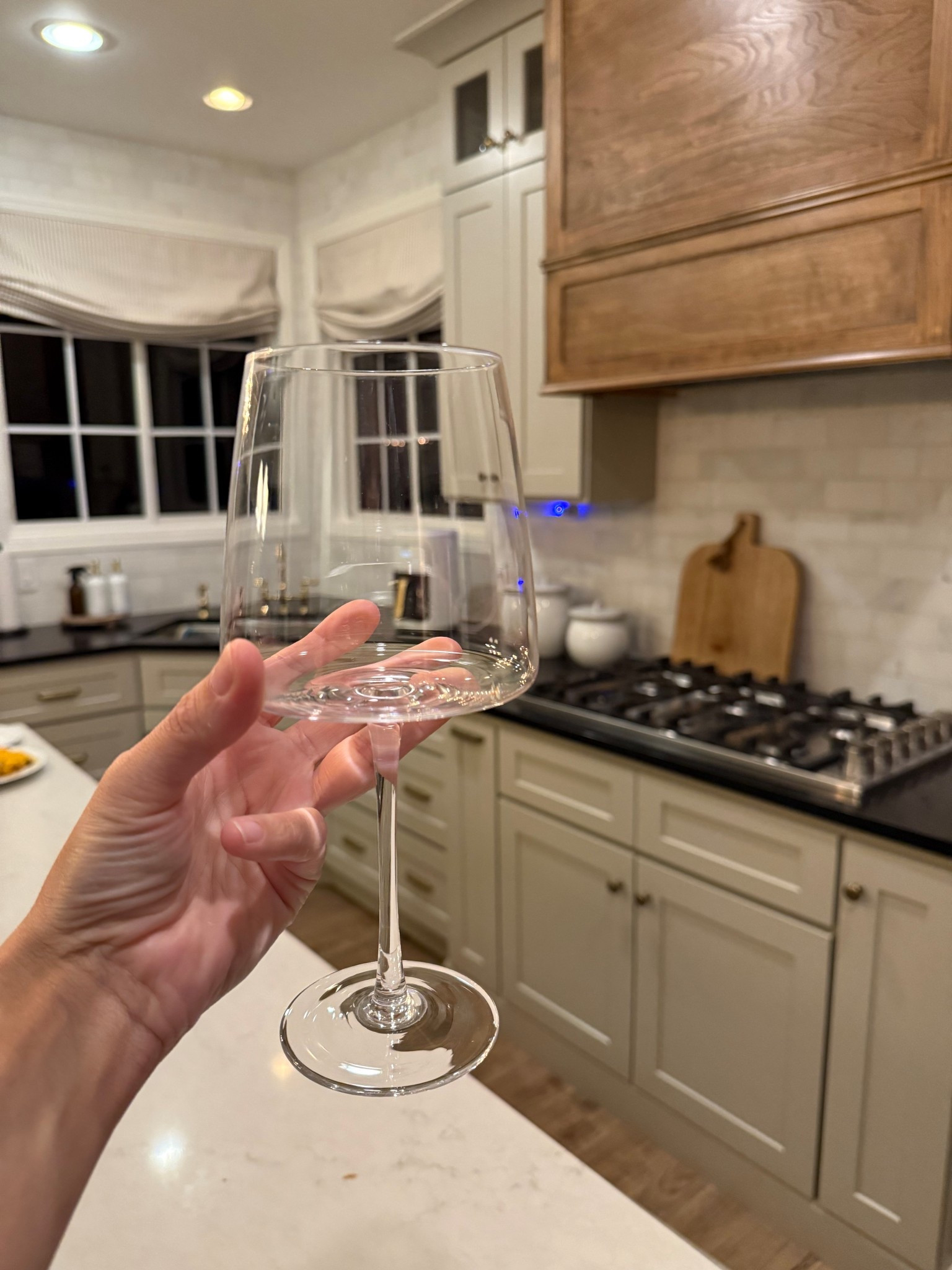 Red wine glass set of 4 under $20! 🤌🏻 perfect for hosting or even gifting this holiday season 

#LTKHoliday #LTKHome #LTKGiftGuide