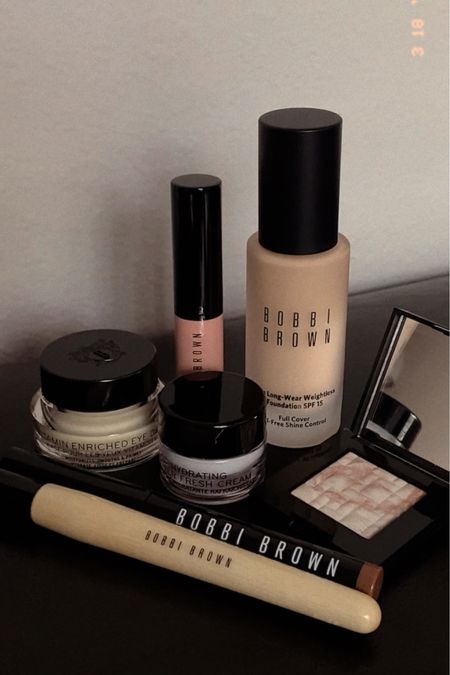 Wearing a full face of #BobbiBrown lately and this brand is SO underrated. I’ve owned a few pieces here and there over the years but they’ve only gotten better. Especially the skincare! #everydaymakeup #casualmakeup 

#LTKbeauty #LTKstyletip #LTKfindsunder100