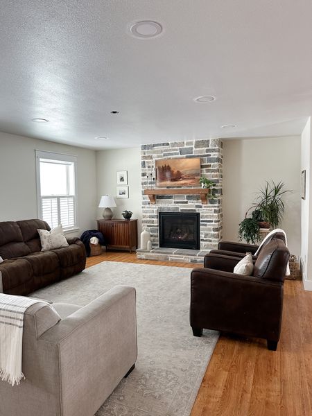 living room sources, living room decor, living room design, home decor, stone fireplace 

#LTKhome #LTKFind