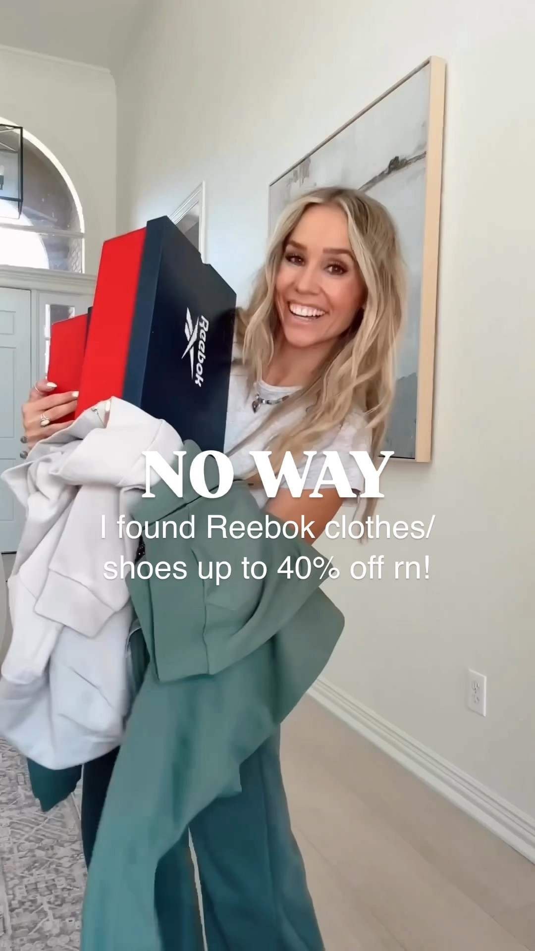 How cute is this matching Reebok set?! My new favorite set!!!✨

Size: small / tts / 5’5” / 120lbs / no need to size up, already that perfect oversized fit 