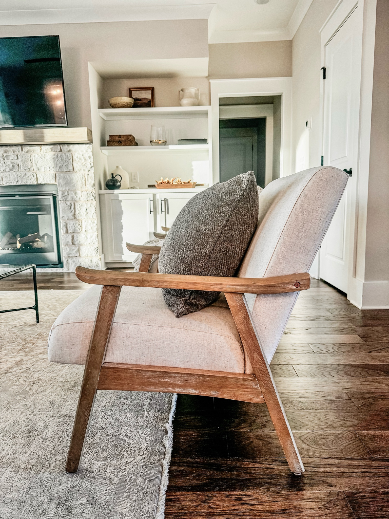 Modern Organic living room 

Pillow covers, accent chairs, wood accent chair, brown pillow covers, fireplace builtins, shelf decor, living room decor, living room chairs, transitional living room, modern accent chairs, neutral living room, transitional home, organic home decor 

#LTKhome #LTKstyletip #LTKfamily