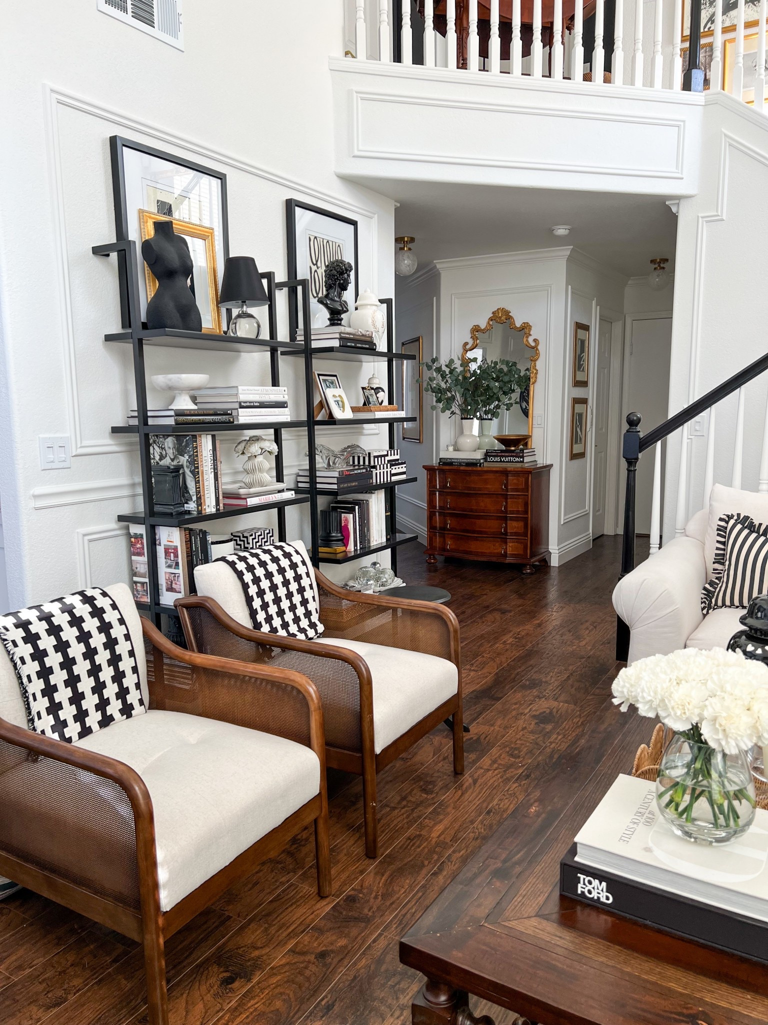 Living room decor. 

#LTKActive #LTKHome #LTKStyleTip