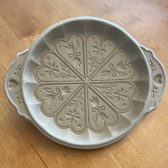 Brown Bag Designs 10” Hearts and Flowers shortbread pan mold | Poshmark