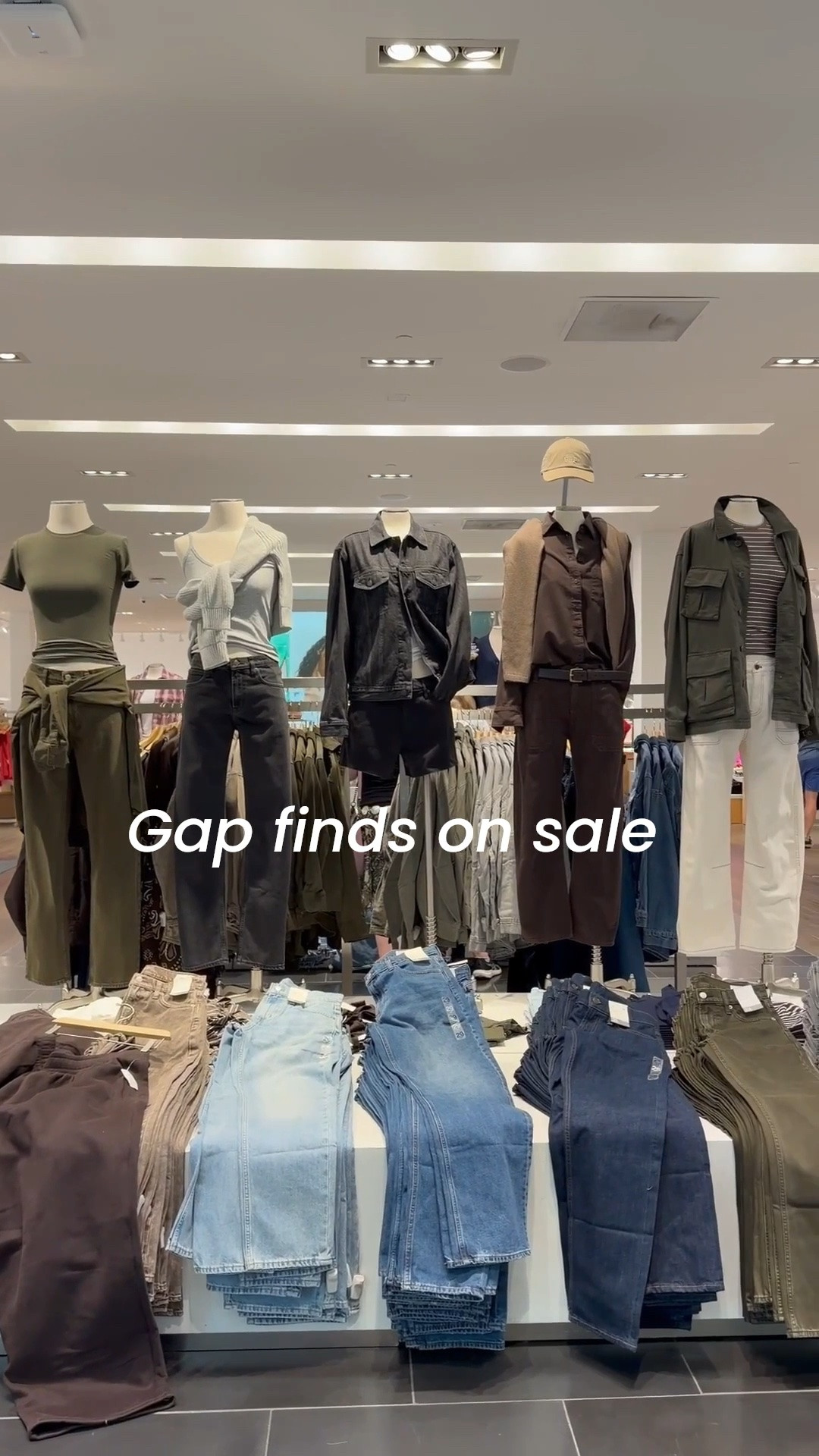 40-60% off select styles at GAP for Labor Day weekend, use code TREAT for an extra 15% off 

Marked all items included in the sale as exact

fall staples / pre fall selects / barrel jeans / wide leg jeans / ribbed tees / casual style / style over 30

#LTKSeasonal